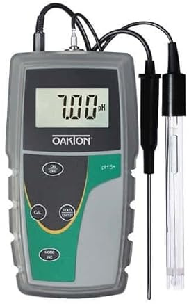 Oakton pH 5+ Handheld Meter Kit w/Case, Solutions, pH/ATC Probe