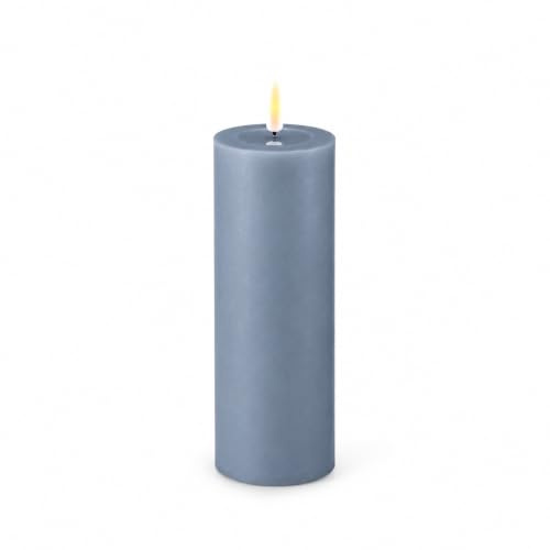 ReWu LED Kerze Deluxe Homeart, Indoor LED-Kerze mit realistischer Flamme auf einem Echtwachsspiegel, warmweißes Licht - Ice Blue 5 x 15 cm