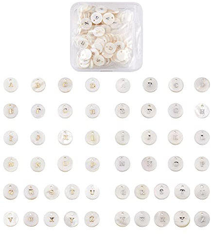 PandaHall 104 Stück natürliche Süßwassermuschel-Anhänger mit Platin und Gold blockierendem Buchstaben Weiß A-Z Alphabet Charms Perlen für Armbänder Halsketten Ohrringe Schmuckherstellung