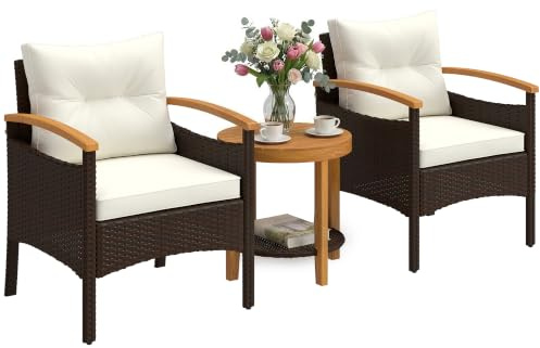 Outsunny Rattan Bistroset 3-Teilig mit 2-Ebene Tisch & Armlehne Cremeweiß | FSC Akazienholz Gartenmöbel-Set, 2 Sessel, Dicke Waschbare Kissen, Balkonmöbel-Set Sitzgruppe Gartengarnitur für Garten