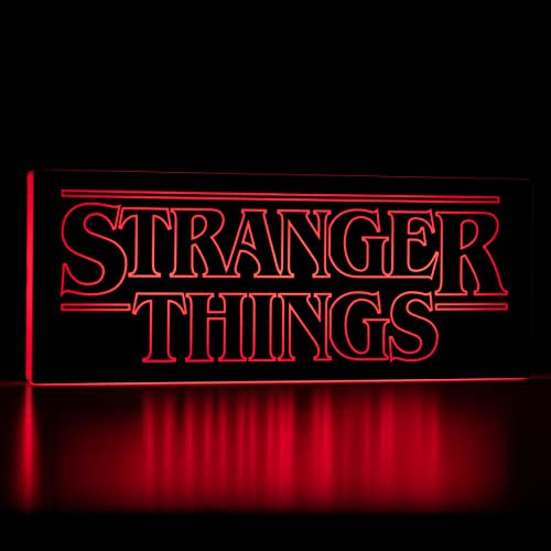 Luce Logo Stranger Things Con 2 Modalità, Alimentazione a Batterie o USB, Decorazione Ufficiale Netflix