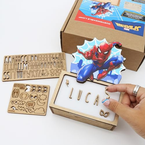 WONDEE Lampe Spider-Man Personnalisable avec Lettres et Dessins, Veilleuse Enfant et Bebe Personnalisée Marvel Spiderman - Decoration Chambre Garcon, Marvel Idee Cadeau Personnalisé Enfant