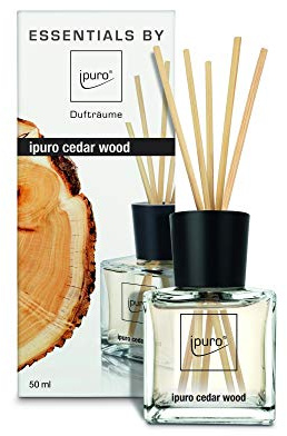 ipuro Essentials Raumduft cedar wood - Raumduft für ein warmes und würziges Raumklima - Lufterfrischer mit hochwertigen Inhaltsstoffen (50ml) - aus Glas mit Rattanstäbchen