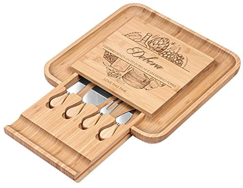 Maverton Tagliere per formaggio e salumi in legno - set 3 coltelli 1 forchetta - incisione personalizzata - H4cm x L34cm - regalo di compleanno per la donna - relax