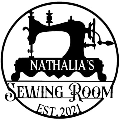FranJohnsonHouse Nähzimmerschild personalisiert mit Namen, Nähmaschine-Schild aus Metall, Geschenk für Mama oder Schneiderin (Design 2)