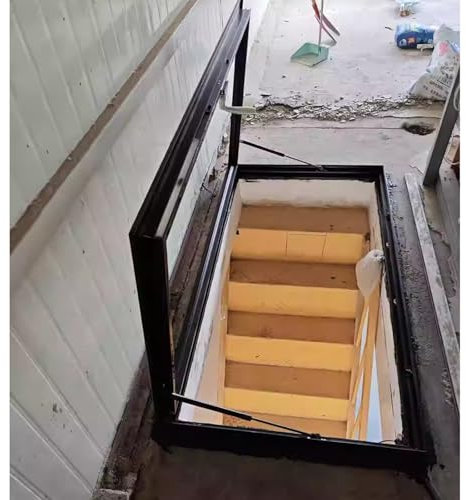 Botola per Finestra da Tetto Personalizzabile da 14-34 Pollici, Vetro temperato a Doppio Strato, Copertura sigillata per Finestra del seminterrato (71x81 cm/28x32 Pollici) per Una ventilazio