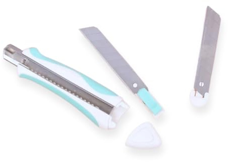 Craftelier - Cutter Professionnel avec Poignée Ergonomique Antidérapante | Système de Verrouillage Automatique | Inclus 2 Lames de Remplacement en Acier Carbone | Taille 18 cm - Blanc et Turquoise