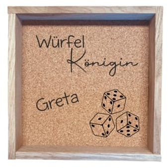 Würfelbrett mit Spruch und Name | Personalisierte Würfelunterlage | Würfelfeld aus Holz mit Gravur (Würfelkönigin)