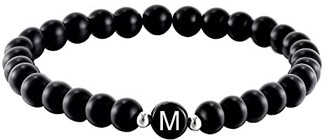 Kim Johanson Partner Perlenarmband mit Buchstabe aus Onyx Stein für Pärchen I Naturstein Freundschaftsarmband in Schwarz I Geschenk für Paare mit Gravur I Für Frauen und Männer inkl. Schmuckbeutel