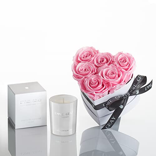 EG EMMIE GRAY Sweet Blush Set - Infinity Rosen und Duftkerze - Zartes Bridal Pink arrangiert in der herzförmigen Rosebox, mit dem Duft von Pfingstrose und Jasmin der Pure Peony & Jasmine Candle