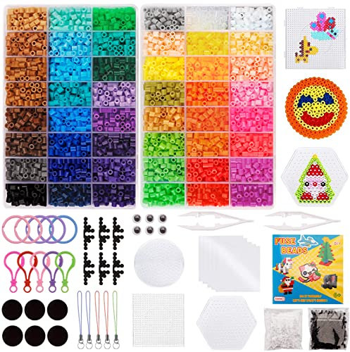 AMAYGA 9600 Perline da Stirare 5 mm, 48 Colori Perline a Fusione kit Creativo Fai da Te, Accessori Artigianali Fai Set con Carta Stiro, Pinzette, Clip, Progetto Giocattoli Educativi per Bambini