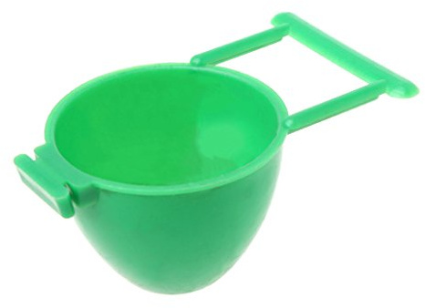 Mangiatoia per pappagalli per uccelli Porta contenitore per uova di frutta Gabbia da appendere Forniture per uccelli per animali domestici Giocattoli per pappagalli grigio africano per piccoli