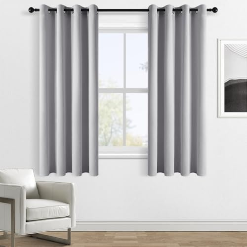 Topfinel Gardinen Blickdicht mit Ösen 2er Set Hellgrau Verdunklungsvorhänge Kurz Vorhang Verdunkelung & Thermovorhang Hitzeschutz für Wohnzimmer Kinderzimmer,160x140 cm (HöhexBreite)