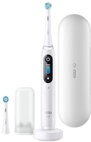 Oral-B iO Series 8 Elektrische Zahnbürste/Electric Toothbrush, 2 Aufsteckbürsten, 6 Putzmodi für Zahnpflege, Valentinstagsgeschenk für Ihn/Sie, Display & Reiseetui, Designed by Braun, white alabaster