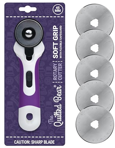 The Quilted Bear 45 mm Rollschneider und Klingen – ergonomischer weicher Griff Rollschneider für Stoff mit 5 scharfen Schneidklingen und einfachem Klingenwechselsystem (45 mm)
