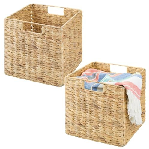 mDesign 2er-Set Aufbewahrungskorb – faltbare Aufbewahrungsbox aus Wasserhyazinthe – Regalkorb zur idealen Aufbewahrung von Kleidung, Spielzeug oder Zeitschriften – mit Flechtmuster – naturfarben