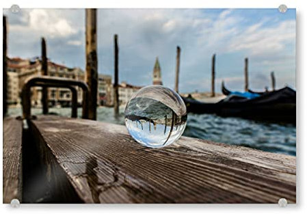artboxONE Acrylglasbild 45x30 cm Reise Eine Glaskugel in Venedig Bild hinter Acrylglas - Bild venedig Boot fernweh