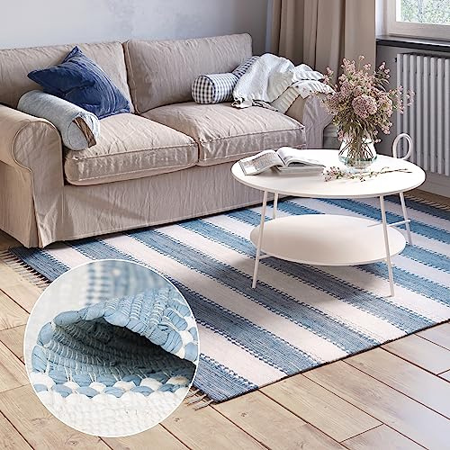 MY-RUG Chindi Fleckerlteppich 60 x 110 cm - Handgewebter Flickenteppich | Hellblau Weiß gestreift, recycelte Baumwolle, Wendeteppich mit Kelim-Optik, flusenarm und für Fußbodenheizung geeignet
