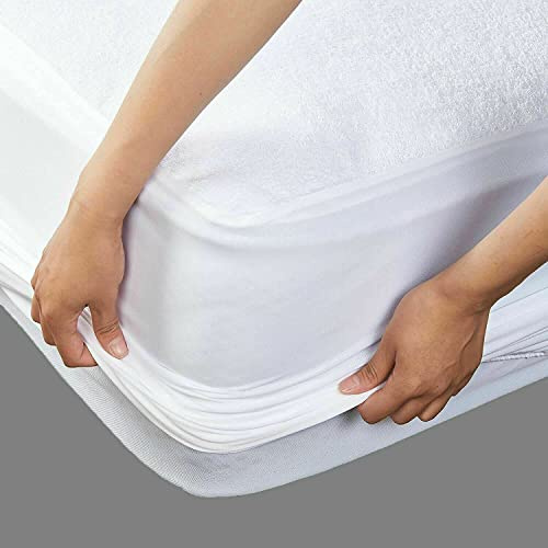 New Waterproof Terry Towelling Mattress Protectors Hypo-Allergenic Breathable Non Noisy Super Soft Cosy Fitted Style Mattress Protectors (Single (90 x 190 cm))