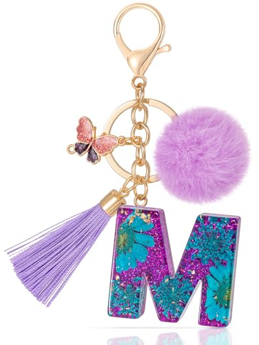 MWOOT Schlüsselanhänger Buchstabe Schmetterling Bommel Quasten, Lila Keyring mit Namen, Schön Personalisiert Keychain Frau Auto Schlüsselanhänger, Tasche Dekoration Anhänger Schulanfang Geschenk(M)