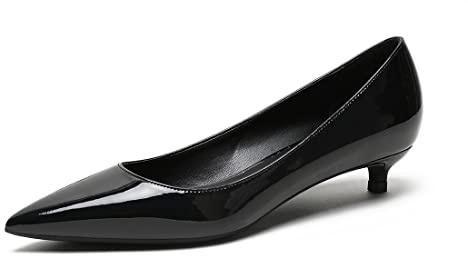 REKALFO Spitz zulaufende Absätze für Damen Lackleder Damenpumps mit Kitten Heel Slip On Damenschuhe für Hochzeitsfeier Urlaub