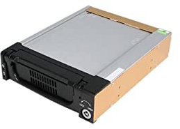 StarTech.com Rack Móvil de Aluminio de Servicio Pesado para Disco Duro HDD SATA de 3,5 Pulgadas con Bandeja Removible para Bahía de 5,25 (DRW150SATBK)
