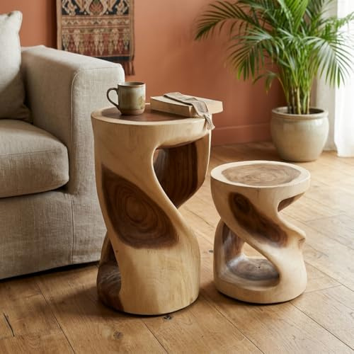 Kinaree Suar Holz Beistelltisch KHAO CHUK – Handgefertigter Massivholz-Tisch aus Thailand– Skulpturaler Wohnzimmertisch im Naturdesign, vielseitig als Hocker oder Nachttisch (50 cm)