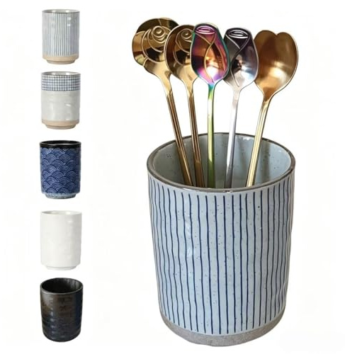 TOPYOKK Porte-ustensiles en céramique pour accessoires de bar à café, cuillère à café, cuillère à café, touillettes à café, pour mélanger, pailles, petits pots à ustensiles (rayures bleues)