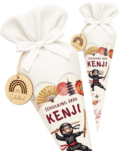 Kidsmood personalisierte Schultüte inkl. Rohling, Filz-Stoff & Holzschild, Zuckertüte als Geschenk zur Einschulung Mädchen & Jungen, Einschulungsgeschenk für Schulkind 2026 - Ninja (Weiss)
