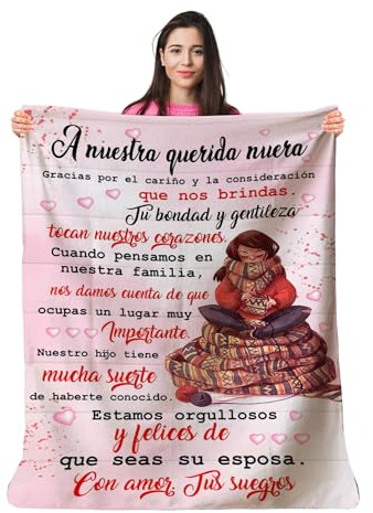 Zinello Design - Manta Personalizada para Regalar a Tu Nuera, Firmada Tus Suegros | Idea de Regalo Original para un Cumpleaños, Navidad, Día de la Madre | Plaid Cobertor Cubrecama (130x150 cm)