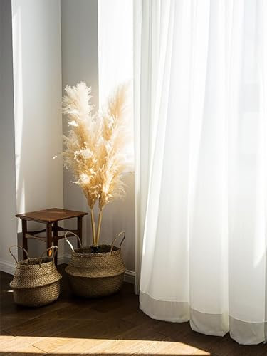 Beydodo Gardinen Küche 2er Set, Vorhänge Lichtdurchlässig mit Ösen Nordisch Einfarbig 107x132CM Weiß Schiebevorhänge Halbtransparent Wohnzimmer Schlafzimmer