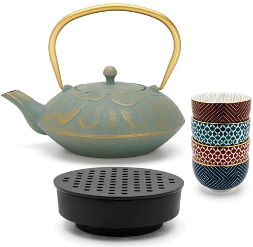 Bredemeijer Teekanne 1.3 Liter - flache Asia Gusskanne blau im Set mit 4 Tassen aus Porzellan & Stövchen inkl. Edelstahl-Tee-Filter-Sieb Einsatz