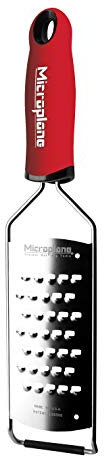 Microplane Grattugia da cucina Lama ultra spessa Acciaio inossidabile Rossa Serie Gourmet ideale per Patata, Zucchina, Carota, Mela, Cavolo e Formaggio