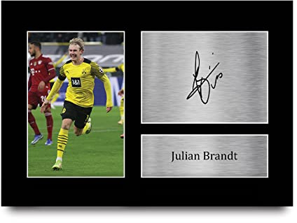 HWC Trading A4 Julian Brandt Geschenke Gedrucktes Signiertes Autogramm Foto für Fußball Anhänger and Fans