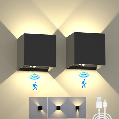 KwatTsz Wandlampe mit Bewegungsmelder, 6000mAh Wiederaufladbare Batteriebetriebene Wandlampen, Einstellbarer Lichtstrahl, Warmweiß Außenwandleuchte Für Innen, Aussen (Schwarz 2 Stück)