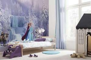 Komar Papier peint photo non tissé La Reine des Neiges Forest, dimensions 336 x 240 cm, pour chambre d'enfant, fille, Elsa, Olaf, La Reine des Neiges, 7 panneaux, largeur de la piste 50 cm