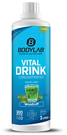Bodylab24 Vital Drink Concentrated Waldmeister 1000ml, Getränkekonzentrat zuckerfrei, Zero Sirup, mit Vitaminen und L-Carnitin, Sportgetränk mit wenig Kalorien