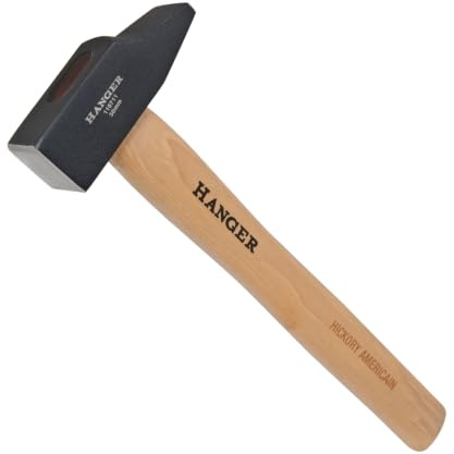 HANGER Marteau de Mécanicien Professionnel 1,5 kg — Manche Bois Hickory Américain — Tête Forgée en Acier Carbone — Emmanchement Renforcé par Coin Métallique — Largeur de Tête 50 mm