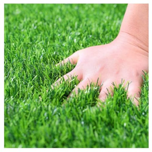 Rouleau de Gazon Artificiel, Gazon Artificiel réaliste de 20 mm de Hauteur, Fausse pelouse Naturelle et réaliste 2 x 10 m, Enceinte de Projet de Gazon Artificiel de Terrain de Football de ma