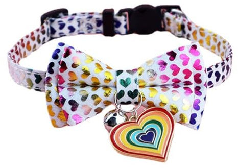 Verstellbares Katzenhalsband mit Abwurfsicherung Buntes Design mit Regenbogen Herz Anhänger Süße Schleife und Glocke für Komfort & Sicherheit Stilvolles und Sicheres Accessoire