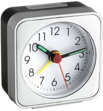 TFA Dostmann Wecker analog ohne Ticken, 60.1019, geräuscharmes Uhrwerk, Nachttischwecker, Reisewecker, Alarmfunktion, Miniuhr, leuchtende Zeiger, Tischuhr, Silber-schwarz