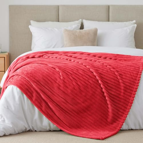 BEDELITE Kuscheldecke Flauschig Deko Decke für Bett, Rot, 230x270 | Extra Große Fleecedecke, Cord Überwurf für Wohnzimmer und Schlafzimmer, weiche Wohndecke, Tagesdecke, das ideale Geschenk
