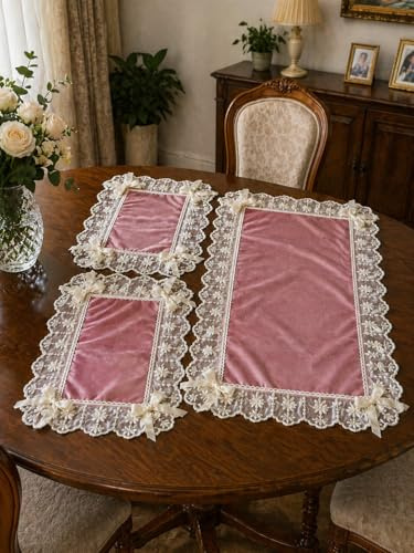 Corredocasa Tris Centrini Realizzato in Elegante Velluto con Pizzo in Organza Made in Italy Runner Centri per Tutti gli Ambienti Casa Manifattura Italiana Disponibile in Diverse Colorazioni (Rosa)