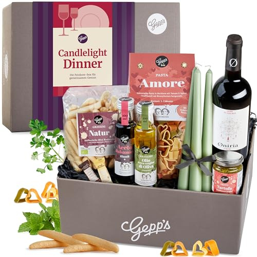 Gepp's Feinkost Candle Light Dinner Box I Gourmet Geschenkset | Romantisches Dinner zu Zweit I Mit spanischem Rotwein, Pasta in Herzform, Trüffel-Pesto und mehr