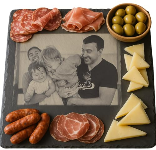 Ardoise Gravée Personnalisée 30x30 cm – Planche à découper personnalisé avec Photo, Dessous de Plat personnalisé, Assiette à Steak ou à Dessert