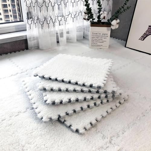 Tappeto ad Incastro, 36 Pezzi di Tappetino in Schiuma di Puzzle di Peluche, tappeti Quadrati Morbidi e Spessi, per la Decorazione della Camera da Letto del Salotto (Bianco, 30 * 30 * 1 cm)