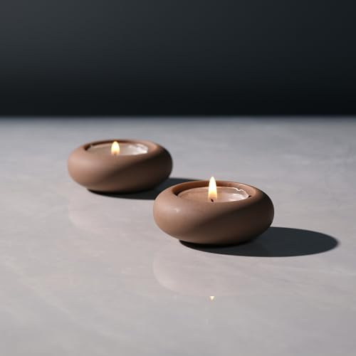 ICNBUYS Handgjord dekorativ sten värmeljus ljushållare set med 2 – handgjord heminredning accent för lugnande jordnära estetisk cement brun diameter 6,6 cm