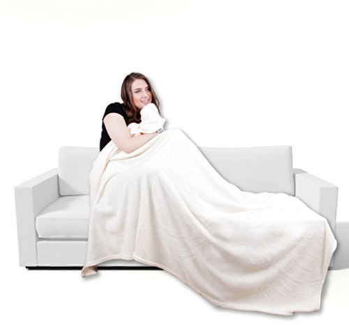 Bestgoodies Kuscheldecke 220x240cm in Weiß, supersofte Tagesdecke in vielen Varianten erhältlich
