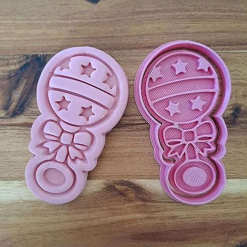 Tagliabiscotti.it - Set Baby Shower - Biberon - Carrozzina - Sonaglio - Body Bambino Nascita - Cookies cutter - Stampi - Tagliabiscotti - 8cm (Sonaglio)