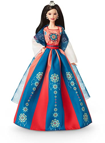 Barbie Signature - Capodanno Lunare Cinese 2023, bambola da collezione con abito hanfu tradizionale, giocattolo per bambini, 6+ anni, HJX35